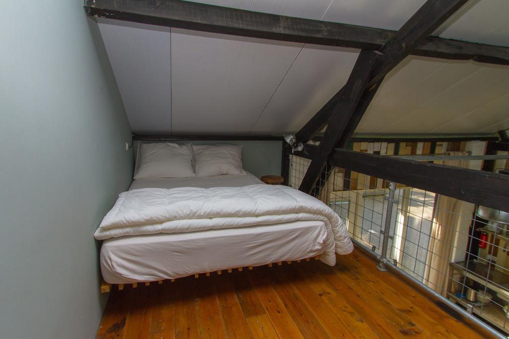 Paardenstal, Private House With Wifi And Free Parking For 1 Car Lägenhet Weesp Exteriör bild