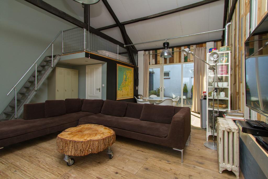 Paardenstal, Private House With Wifi And Free Parking For 1 Car Lägenhet Weesp Exteriör bild